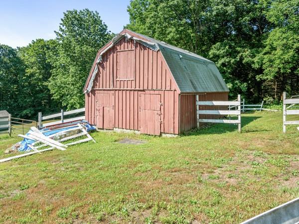 250 North Sturbridge Road Charlton, MA 01507 - Photo 12 of 24