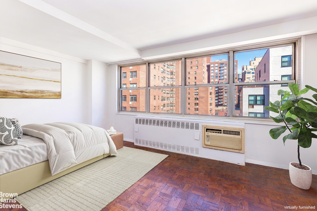 310 East 70th Street, Unit 10G Manhattan, NY 10021 - Photo 2 of 11