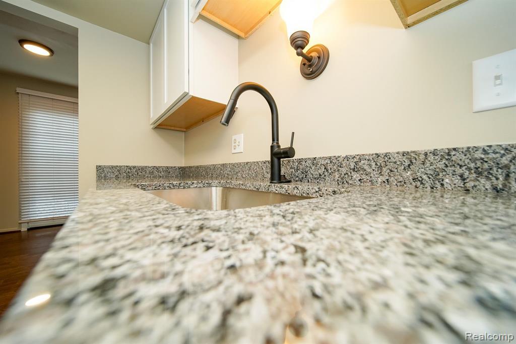 905 Lafayette Court Rochester Hills, MI 48307 - Photo 18 of 65