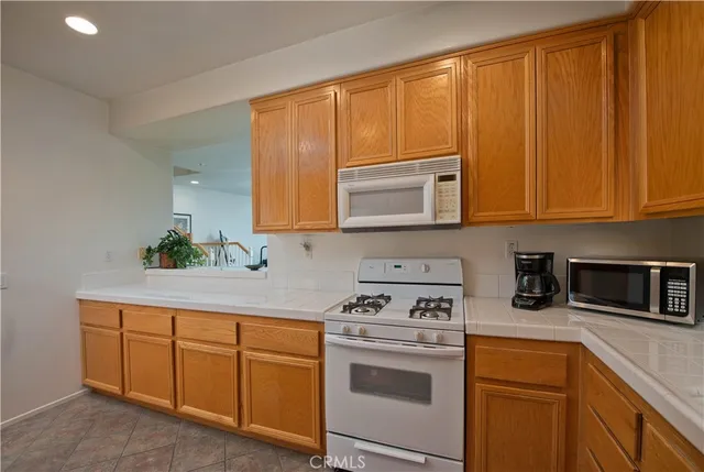 $565,000 | 28248 Canterbury Court, Valencia, CA 91354