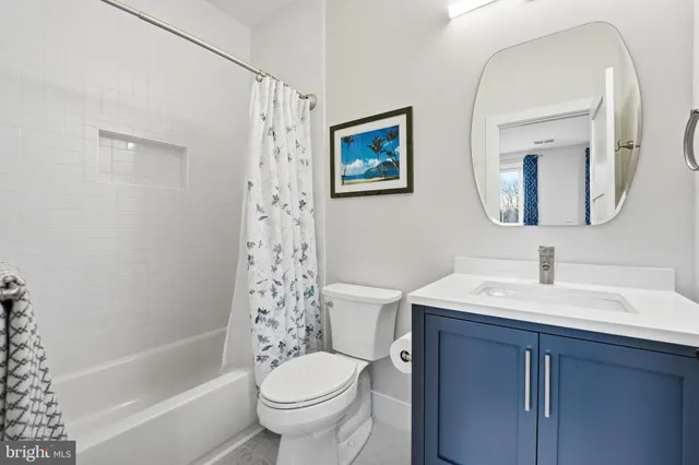 $2,200,000 | 311 Albrecht Circle Southwest, Vienna, VA 22180