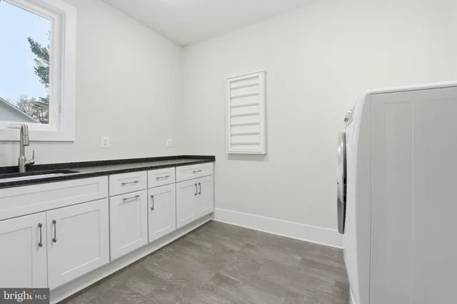 $2,200,000 | 311 Albrecht Circle Southwest, Vienna, VA 22180