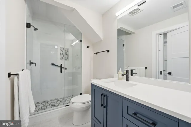 $2,200,000 | 311 Albrecht Circle Southwest, Vienna, VA 22180