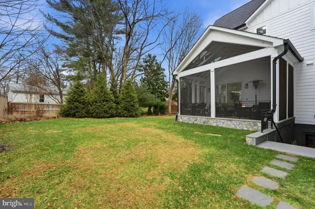 $2,200,000 | 311 Albrecht Circle Southwest, Vienna, VA 22180