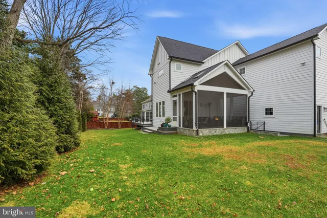 $2,200,000 | 311 Albrecht Circle Southwest, Vienna, VA 22180