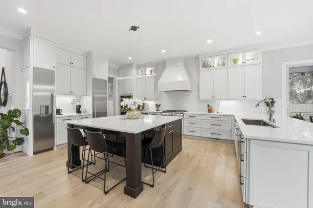 $2,200,000 | 311 Albrecht Circle Southwest, Vienna, VA 22180