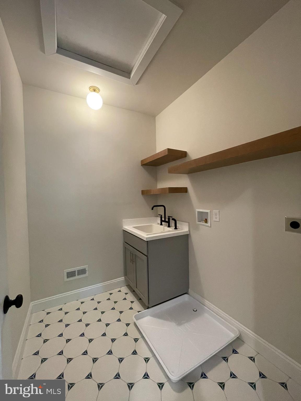 723 B Saylors Mill Road Spring City, PA 19475 - Photo 22 of 25 a storage room with a sink