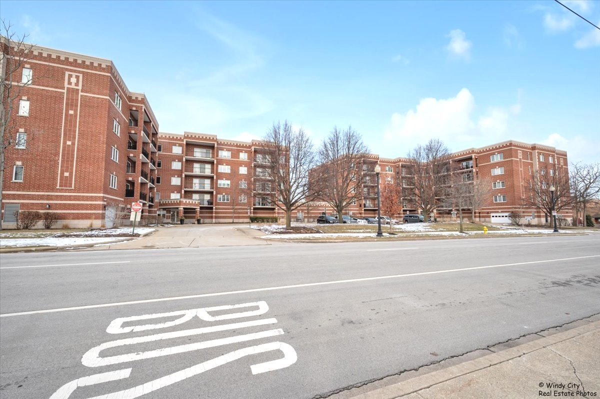 455 West Front Street, Unit 2208 Wheaton, IL 60187 - Photo 20 of 20 a view of a city