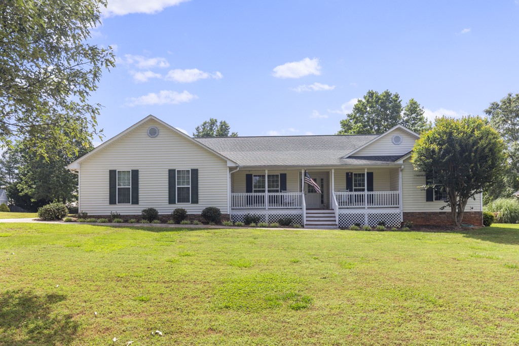 112 Falcons View Court Walhalla, SC 29691 - Photo 1 of 39 Gallery Image 1