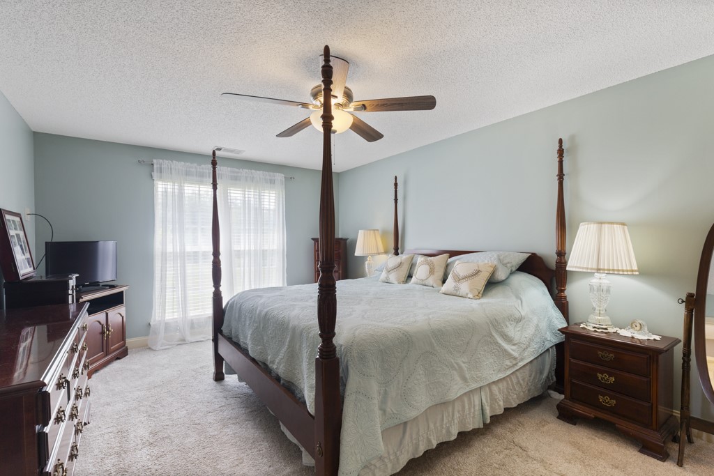 112 Falcons View Court Walhalla, SC 29691 - Photo 16 of 39 Master Bedroom
