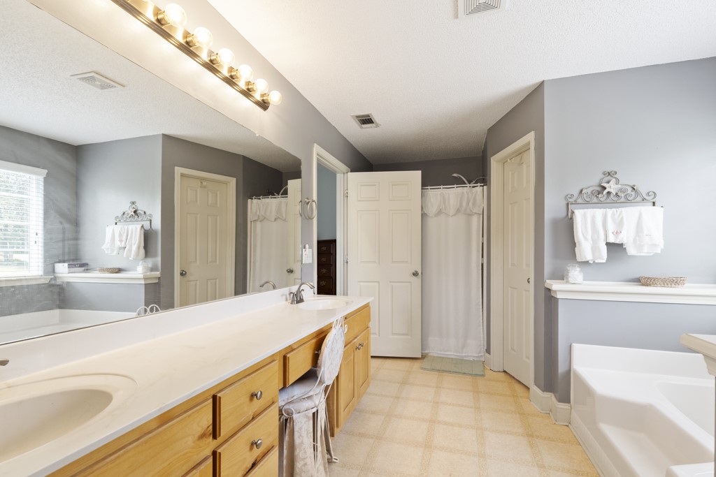 112 Falcons View Court Walhalla, SC 29691 - Photo 21 of 39 Gallery Image 21