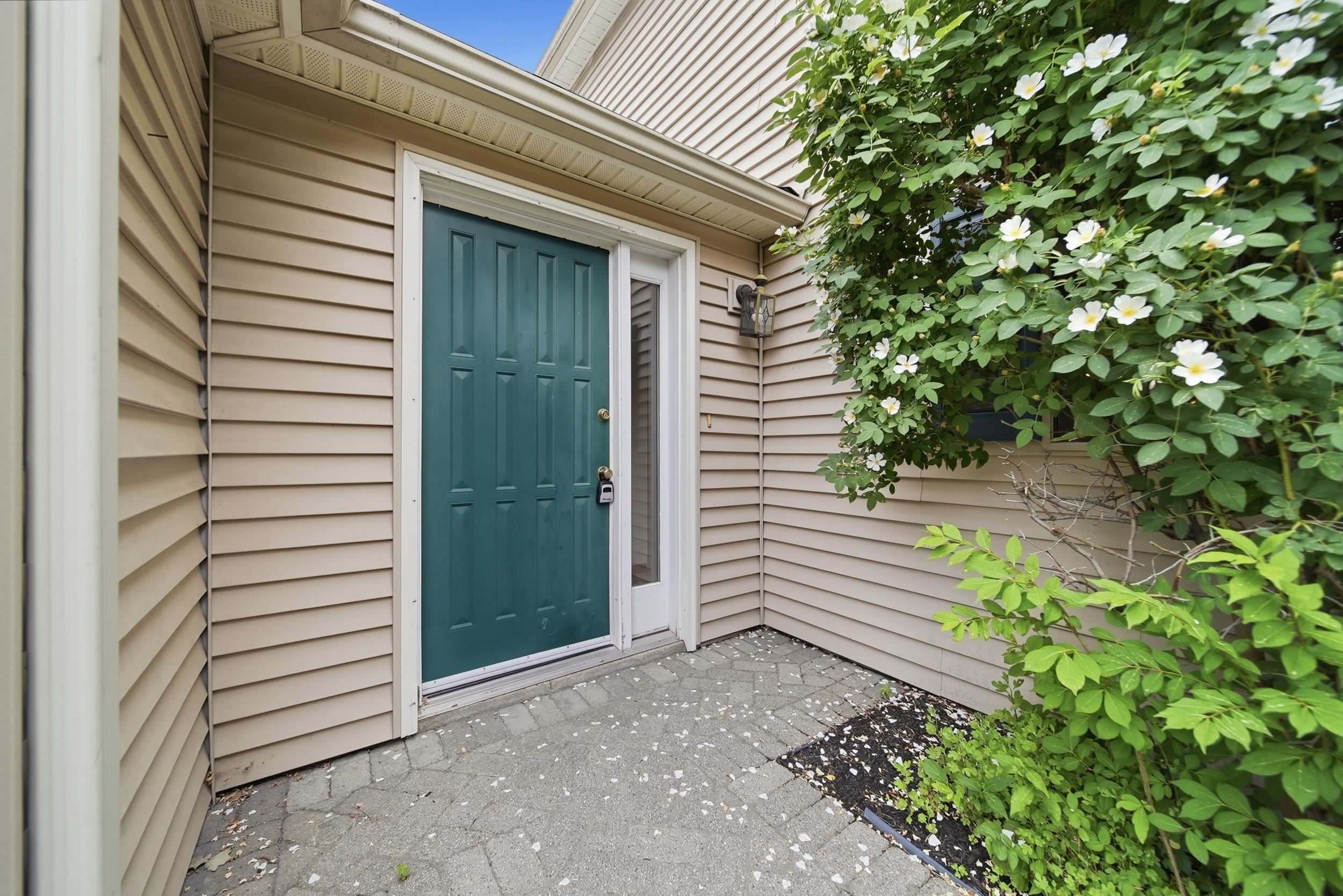 13 Hampton Towne Estates Hampton, NH 03842 - Photo 3 of 48