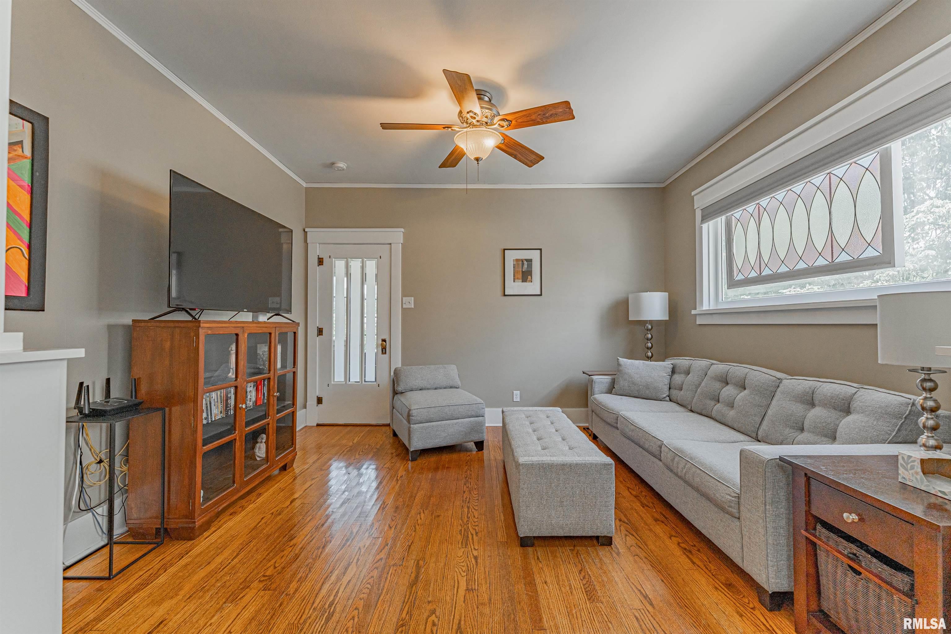 409 Woodlawn Road Lincoln, IL 62656 - Photo 8 of 25