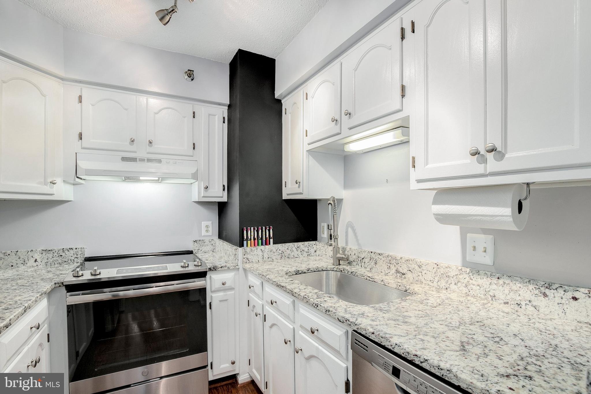 1301 North Courthouse Road, Unit 1605 Arlington, VA 22201 - Photo 4 of 18