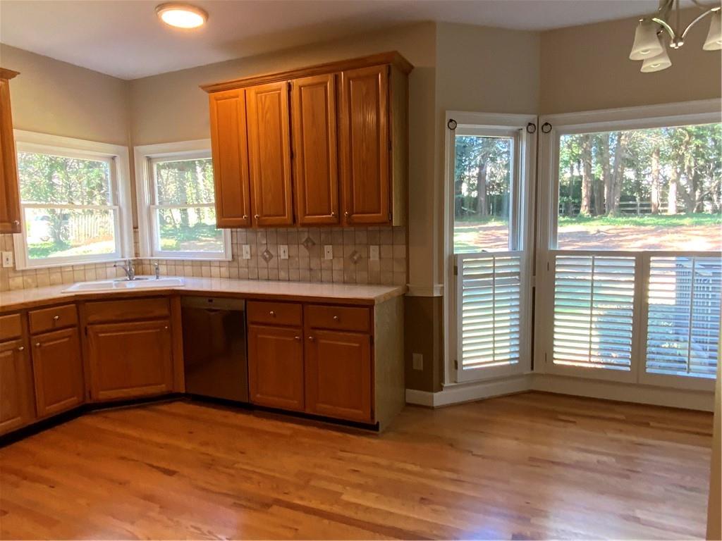 165 Kiveton Park Drive Roswell, GA 30075 - Photo 11 of 24