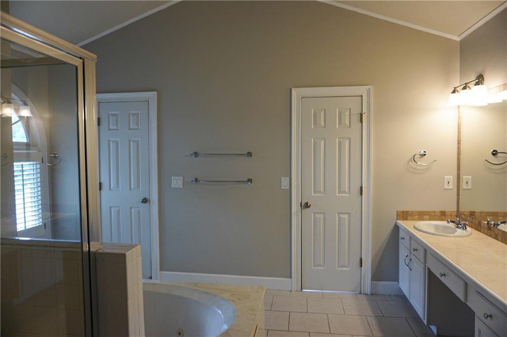 165 Kiveton Park Drive Roswell, GA 30075 - Photo 16 of 24