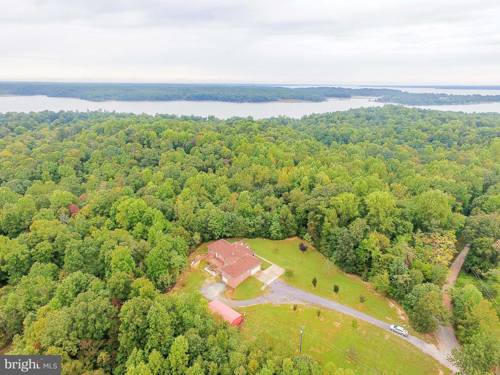 6034 Waugh Point Road King George, VA 22485 - Photo 6 of 59 Gallery Image 6