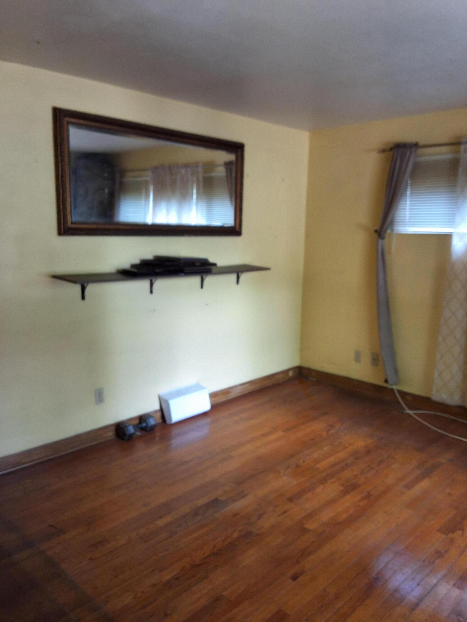 3536 North 62nd Street Milwaukee, WI 53216 - Photo 11 of 32 Living room (2)