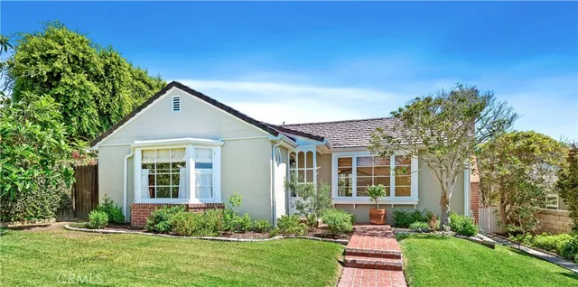 $6,500 | 333 Locust Street, Laguna Beach, CA 92651