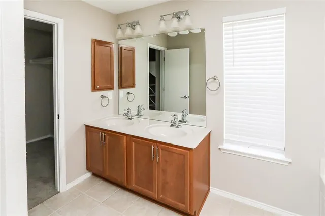 $2,545 | 707 River Run Drive, Glenn Heights, TX 75154