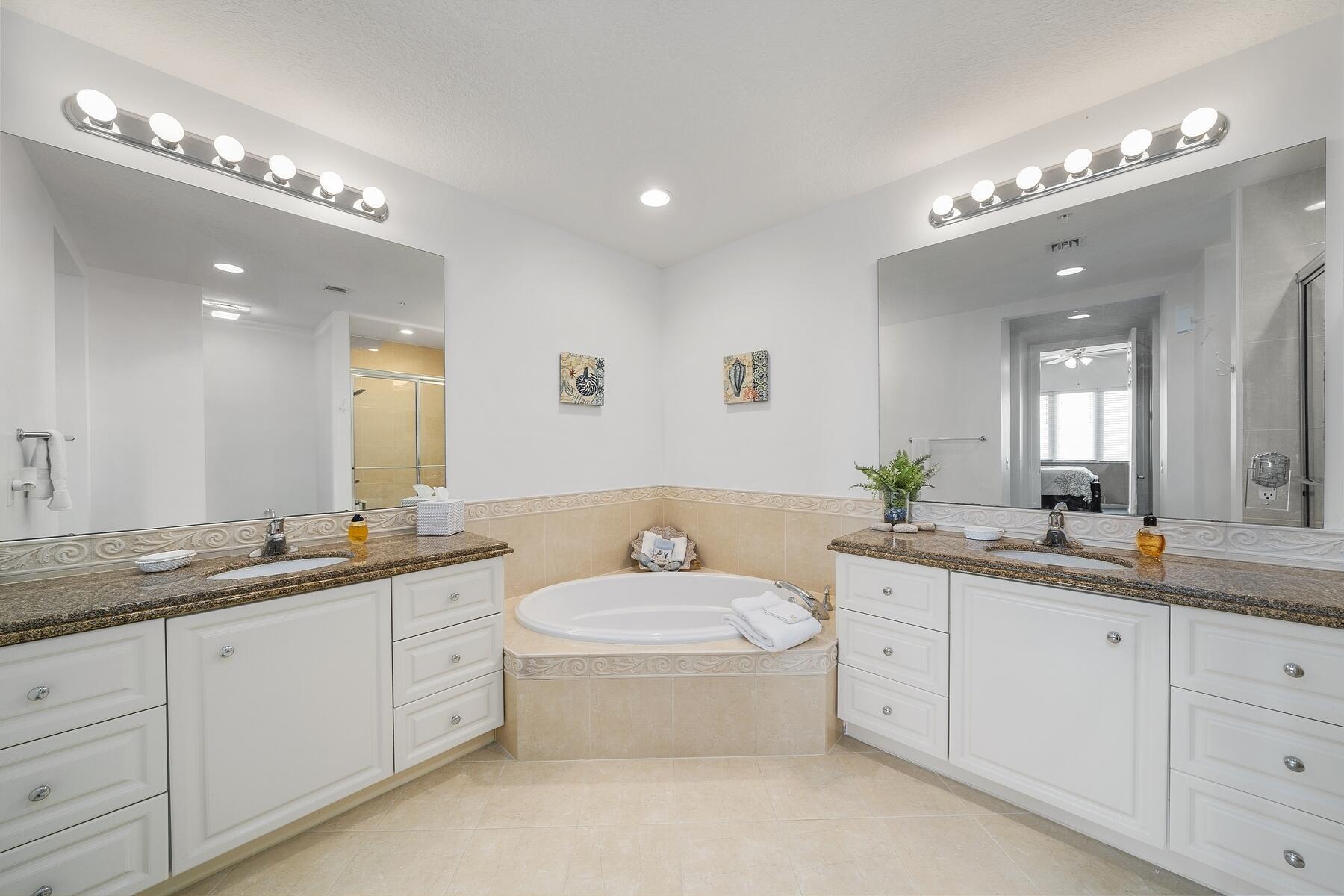30 Harbour Isles, Unit 104 Fort Pierce, FL 34949 - Photo 7 of 18 6 - 30 Harbour Isle Dr W #104 (27)