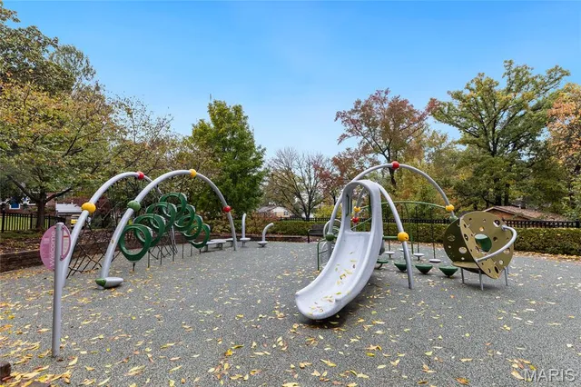 $300,000 | 1133 North Harrison Avenue, Kirkwood, MO 63122