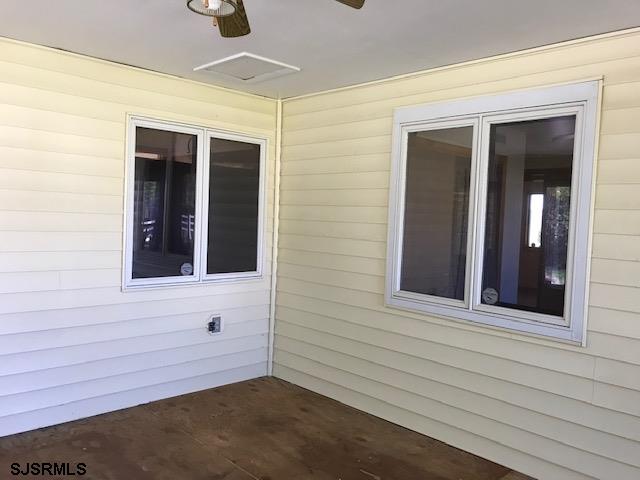 41 Roberts Road Bridgeton, NJ 08302 - Photo 4 of 15 a view of an entryway of the house