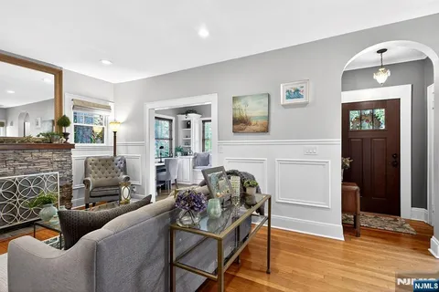 $999,000 | 158 Vreeland Avenue, Rutherford, NJ 07070
