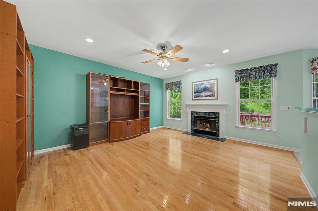 1 Skytop Ridge Oakland, NJ 07436 - Photo 15 of 43