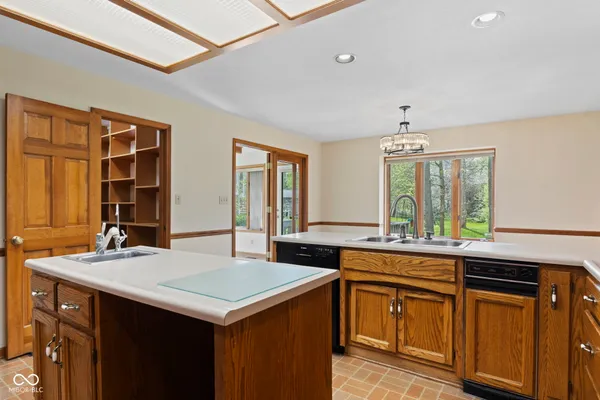 $444,999 | 6605 Mossy Rock Lane, Indianapolis, IN 46237