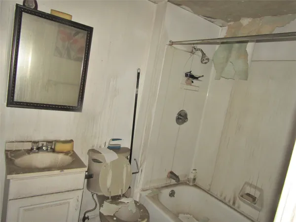 $69,000 | 106 Fillmore Avenue, Endicott, NY 13760