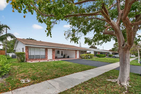 $689,000 | 371 Southeast 1st Avenue, Pompano Beach, FL 33060