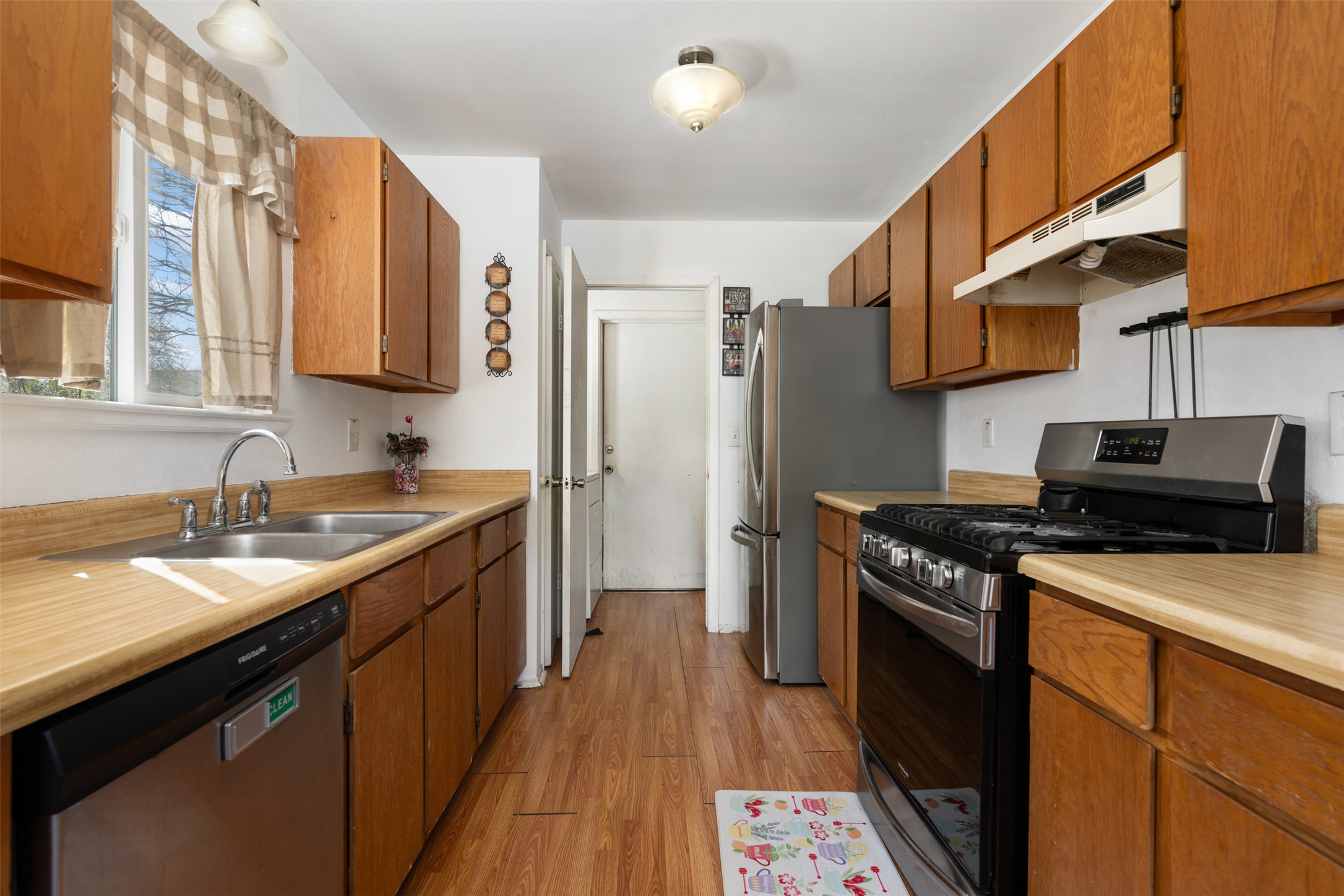 2500 Cheyenne Street Leander, TX 78641 - Photo 3 of 26