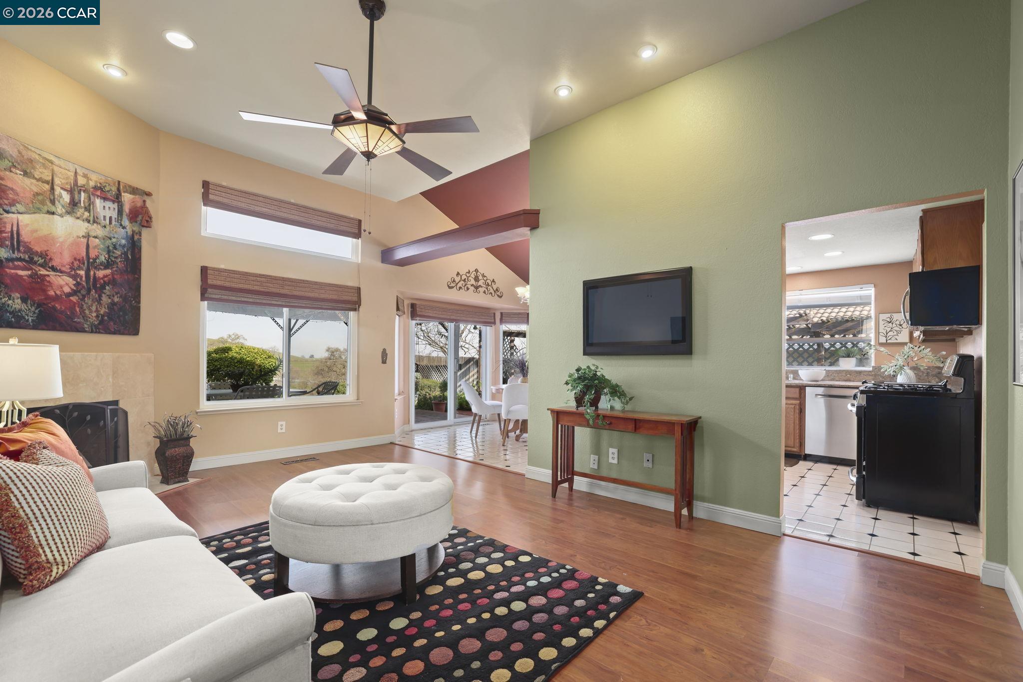 1109 Discovery Way Concord, CA 94521 - Photo 13 of 23