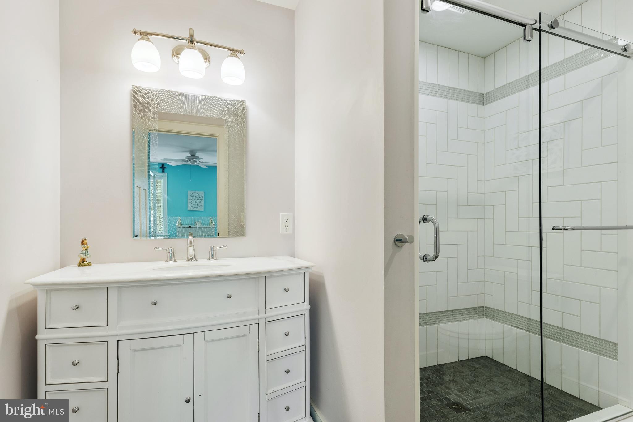 35 Steeplechase Road Devon, PA 19333 - Photo 49 of 64 BR 2 private bath - beautifully tiled