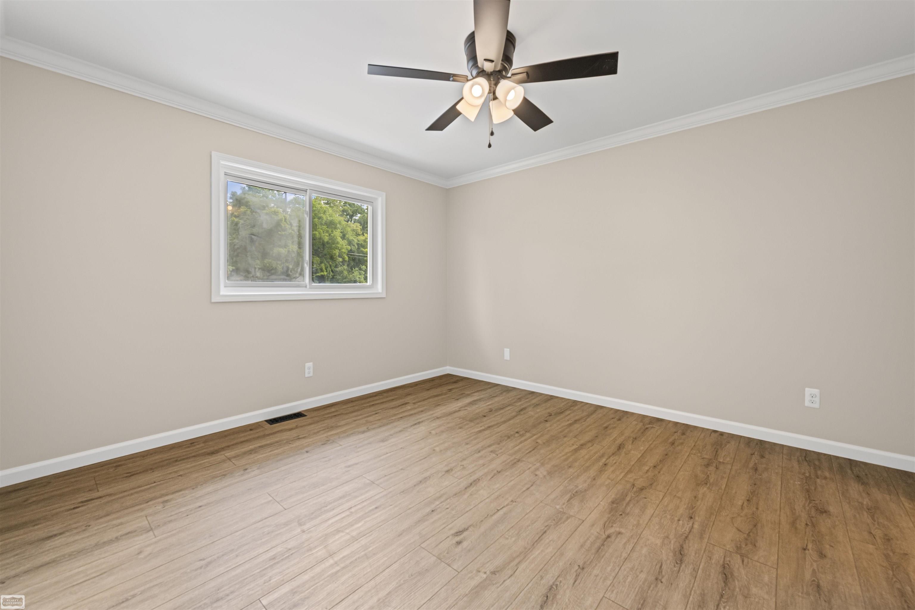 39839 Utica Road Sterling Heights, MI 48313 - Photo 15 of 25