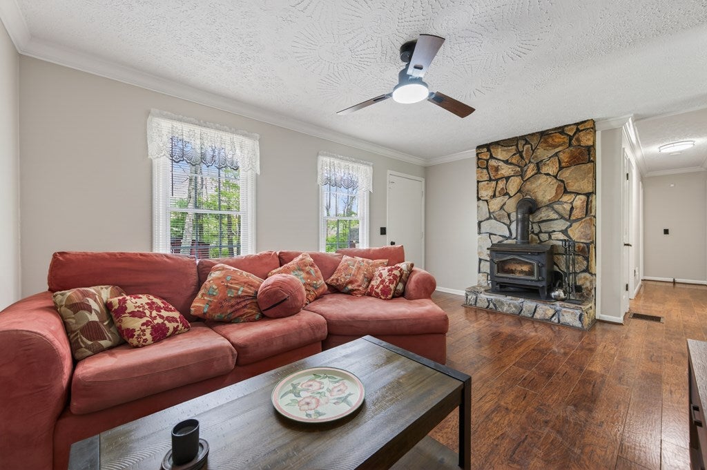 2531 Dry Road Speedwell, VA 24374 - Photo 13 of 64 Gallery Image 13