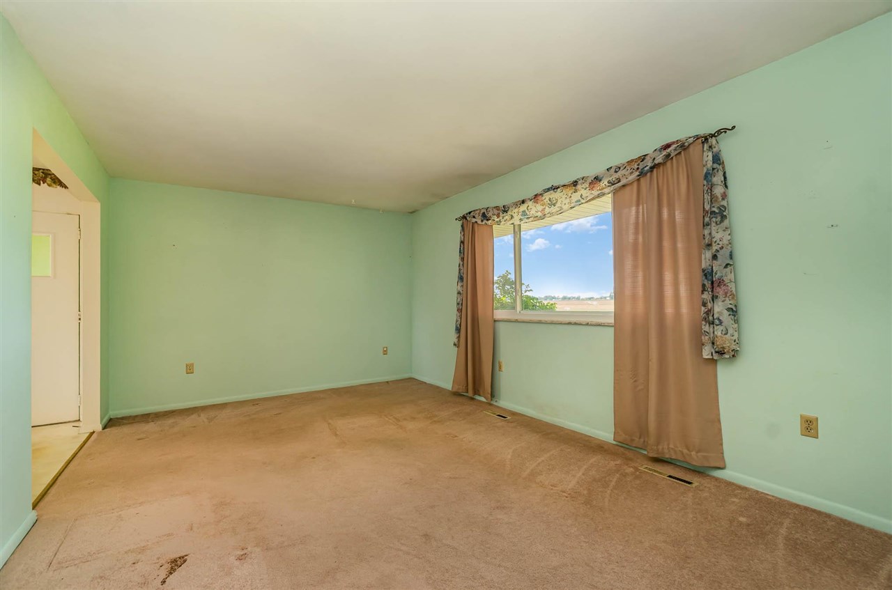 1135 Townline 14 Road Auburn, MI 48611 - Photo 9 of 29 Gallery Image 9