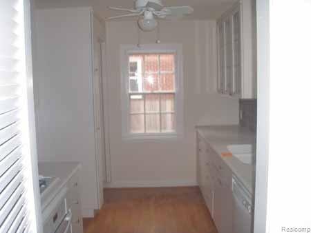 3556 Cumberland Road Berkley, MI 48072 - Photo 13 of 18 PB040030AD