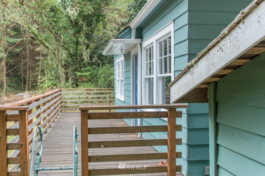 18006 McLean Road Southwest Vashon, WA 98070 - Photo 15 of 17