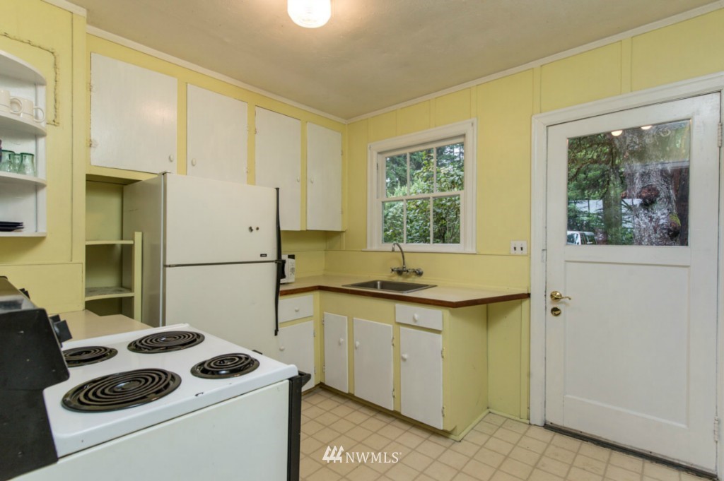 18006 McLean Road Southwest Vashon, WA 98070 - Photo 4 of 17