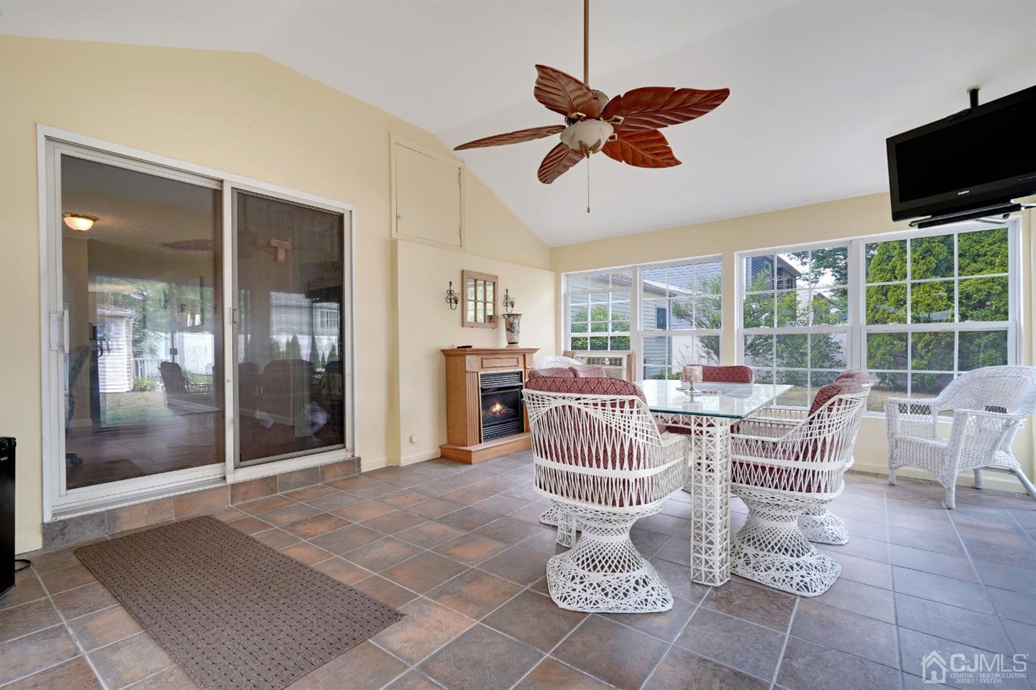 27 Raleigh Road Edison, NJ 08817 - Photo 20 of 29 a living room with furniture