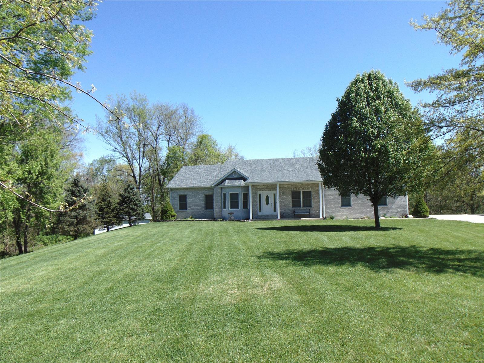 8525 Rosenheim Edwardsville, IL 62025 - Photo 2 of 44 Gallery Image 2