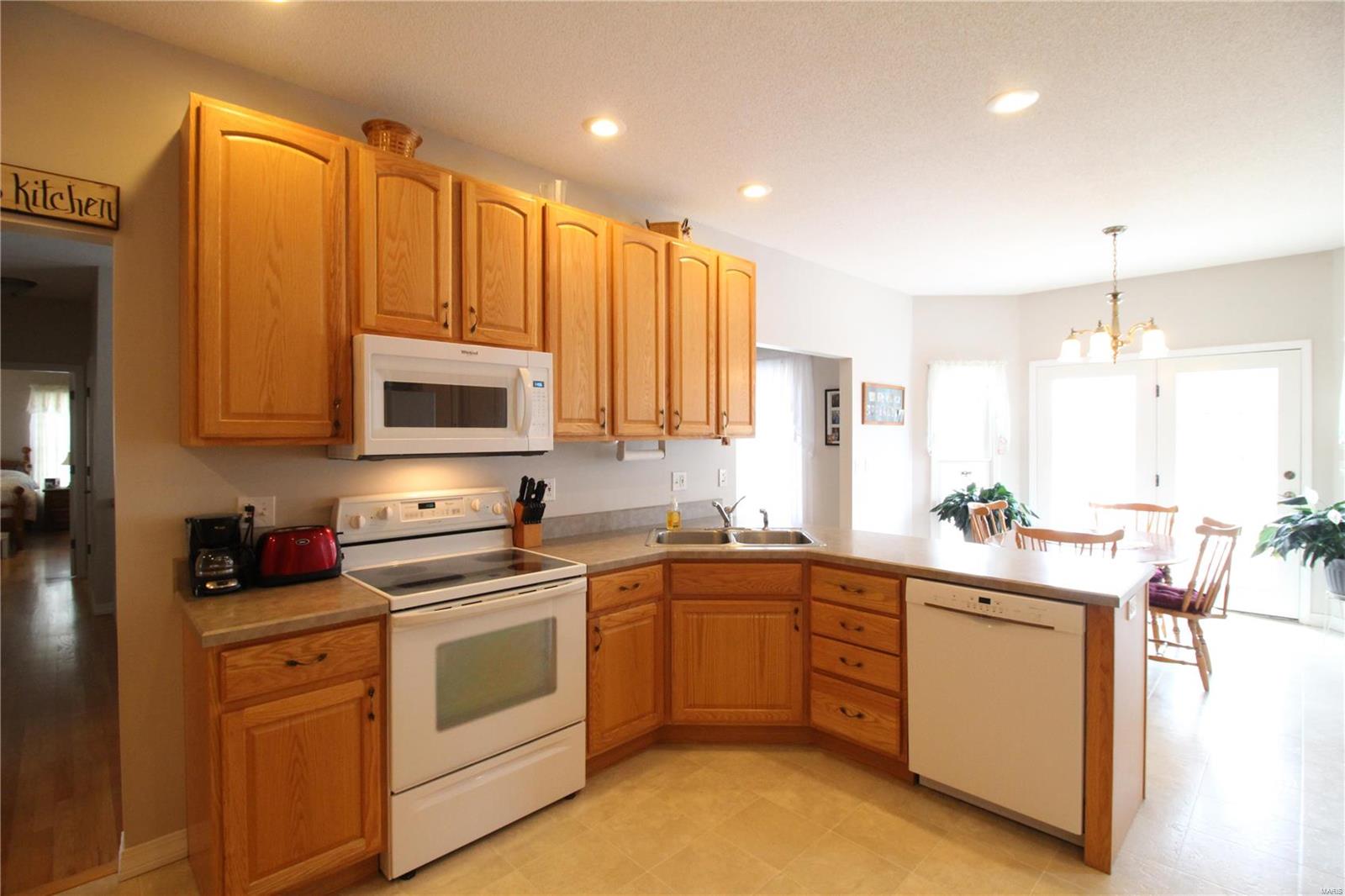 8525 Rosenheim Edwardsville, IL 62025 - Photo 12 of 44 Gallery Image 12