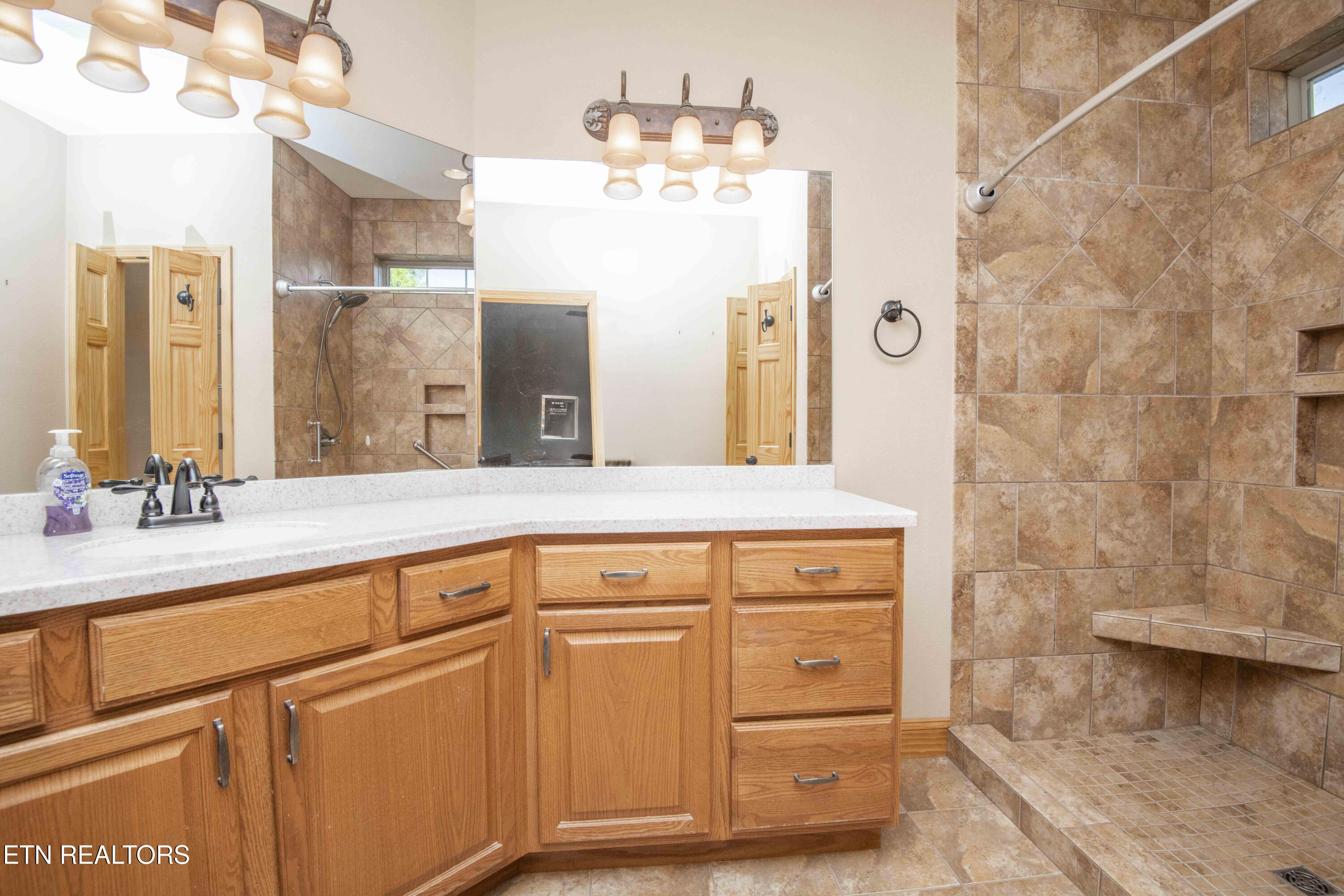 1033 Shell Mountain Road Sevierville, TN 37876 - Photo 43 of 60 master bath 1_11
