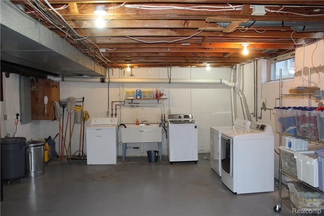 25115 Farmbrook Road Southfield, MI 48034 - Photo 42 of 62 IMG_0023.JPG