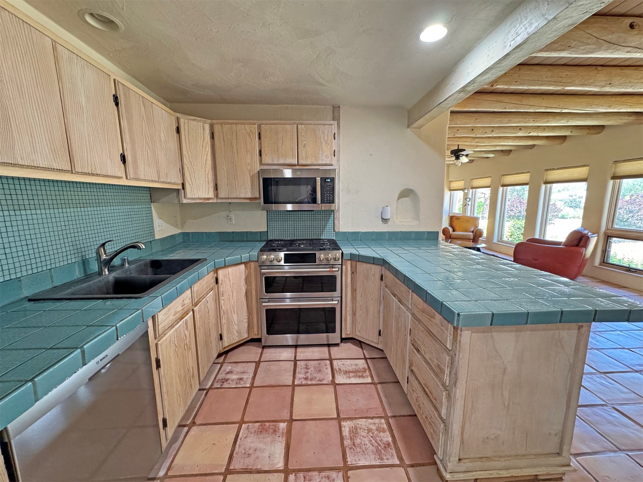 363 Monte Vista Road Taos, NM 87571 - Photo 14 of 38