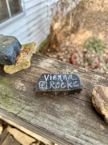 $149,500 | 185 State Highway 42, Vienna, MO 65582