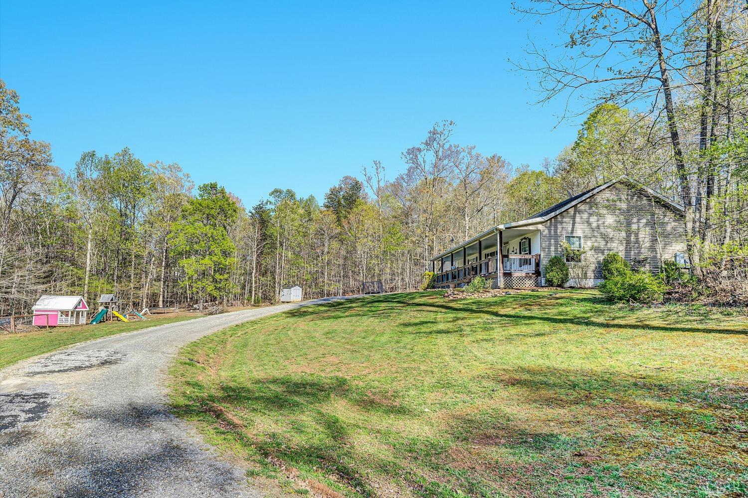 3136 White House Road Moneta, VA 24121 - Photo 2 of 46