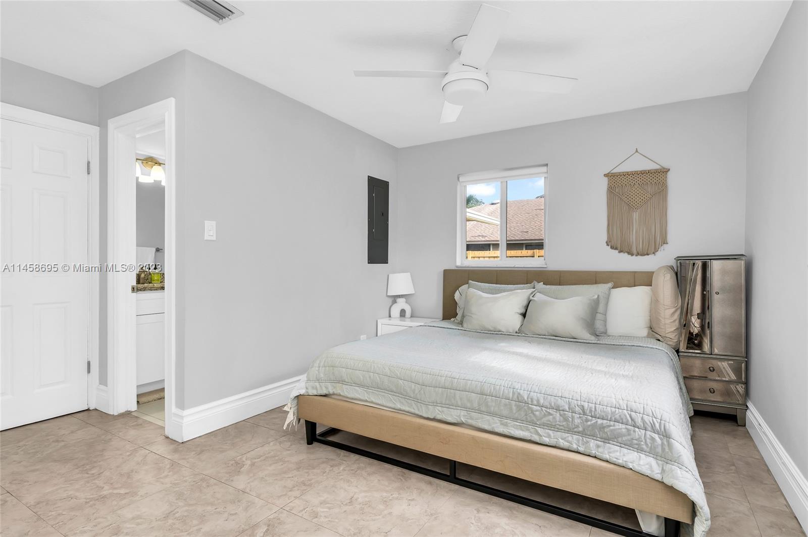 2819 Worcester Road Lake Worth, FL 33462 - Photo 13 of 26 Gallery Image 13